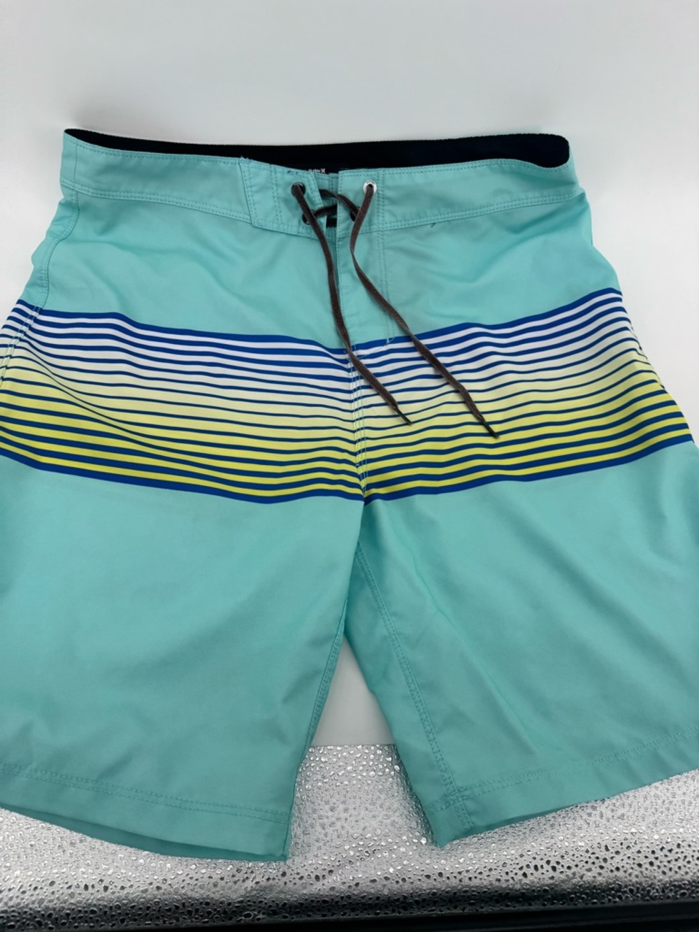 Hurley Men’s Aqua Board Shorts with Navy and Yellow Stripe Band size 30 - Picture 2 of 5